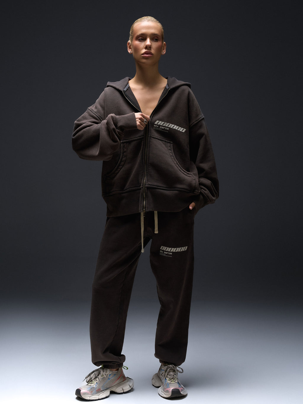 КОСТЮМ "JESUS BROWN"