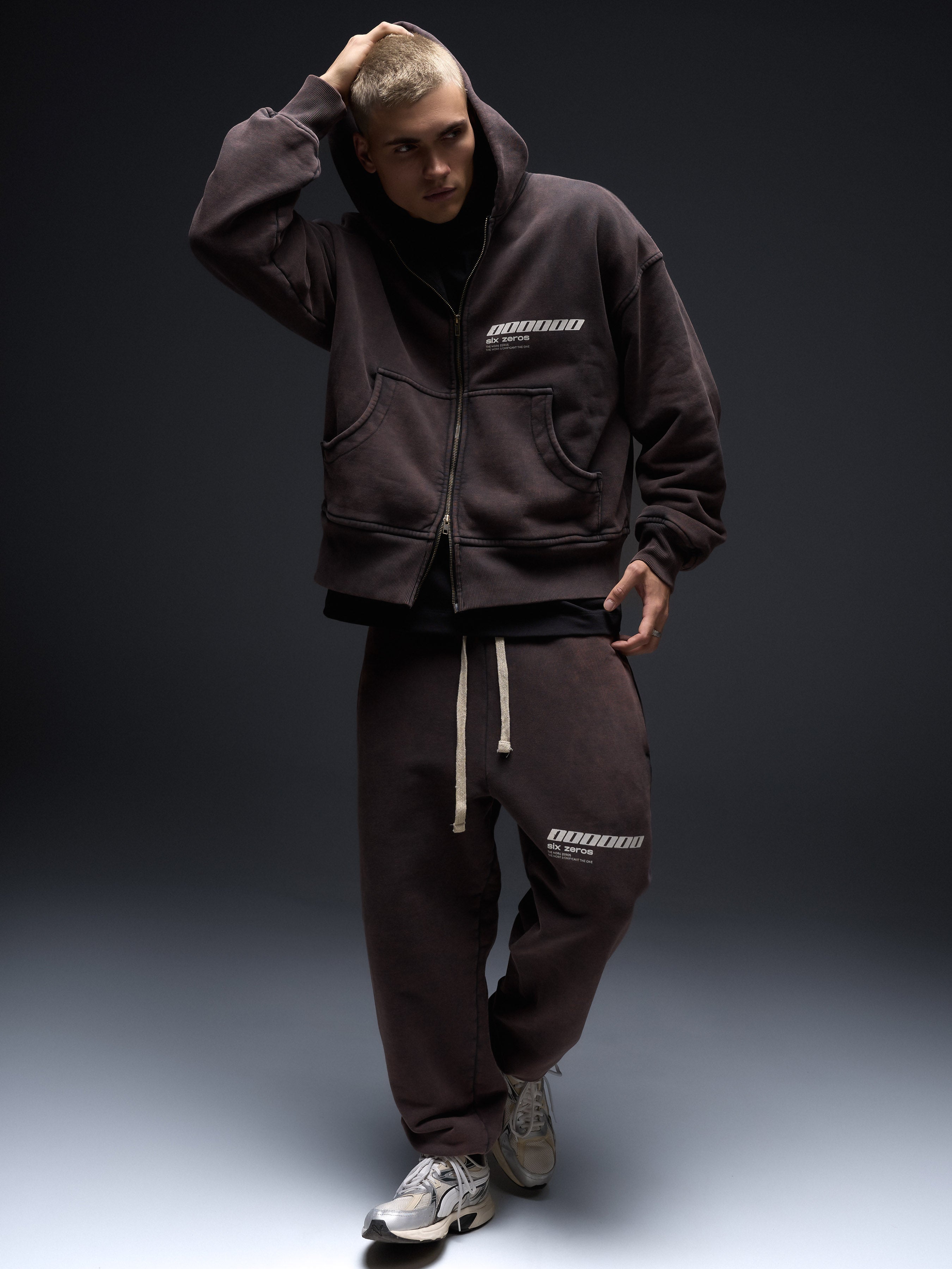 КОСТЮМ "JESUS BROWN"