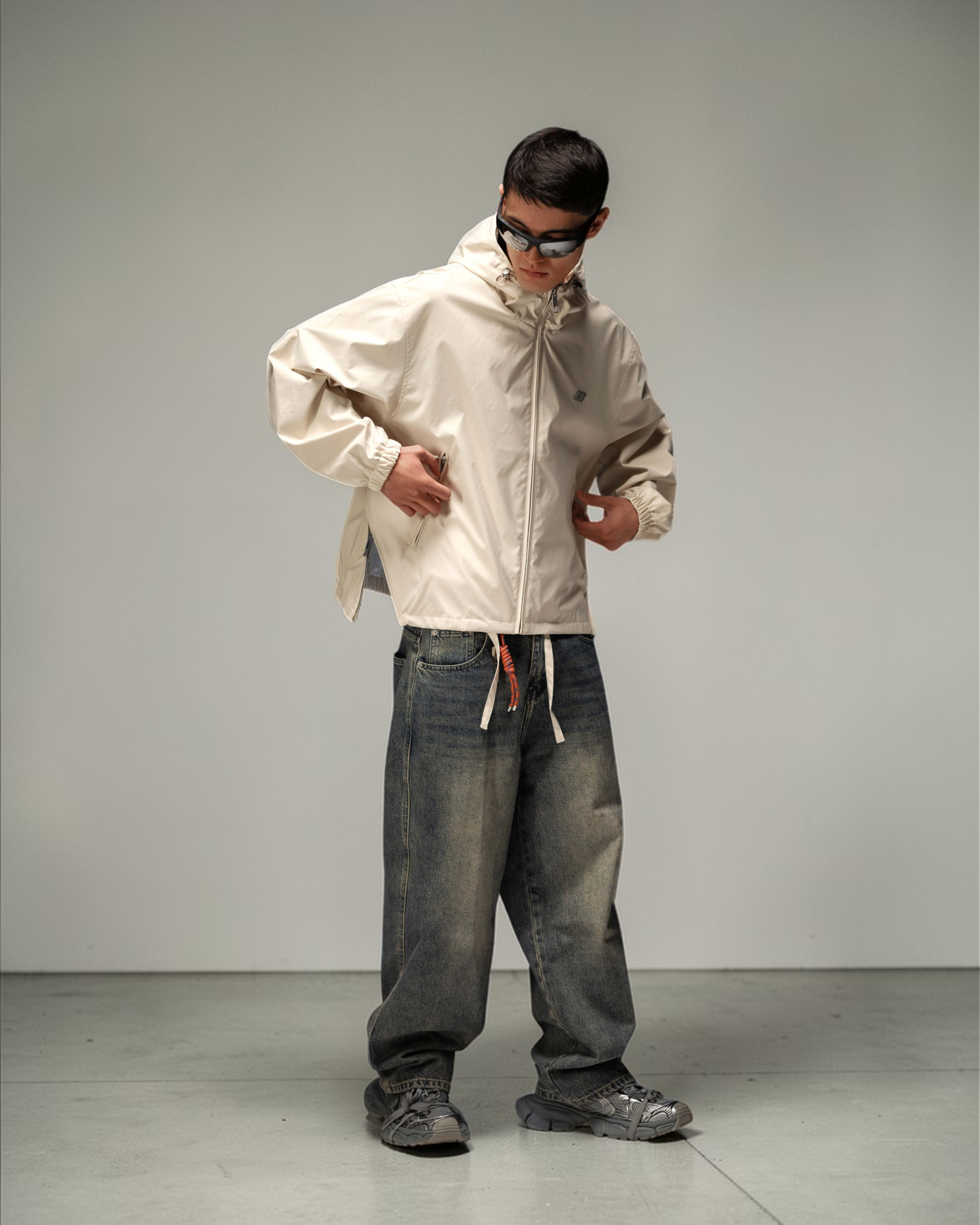 Jacket ZERO FORM monogram off-white