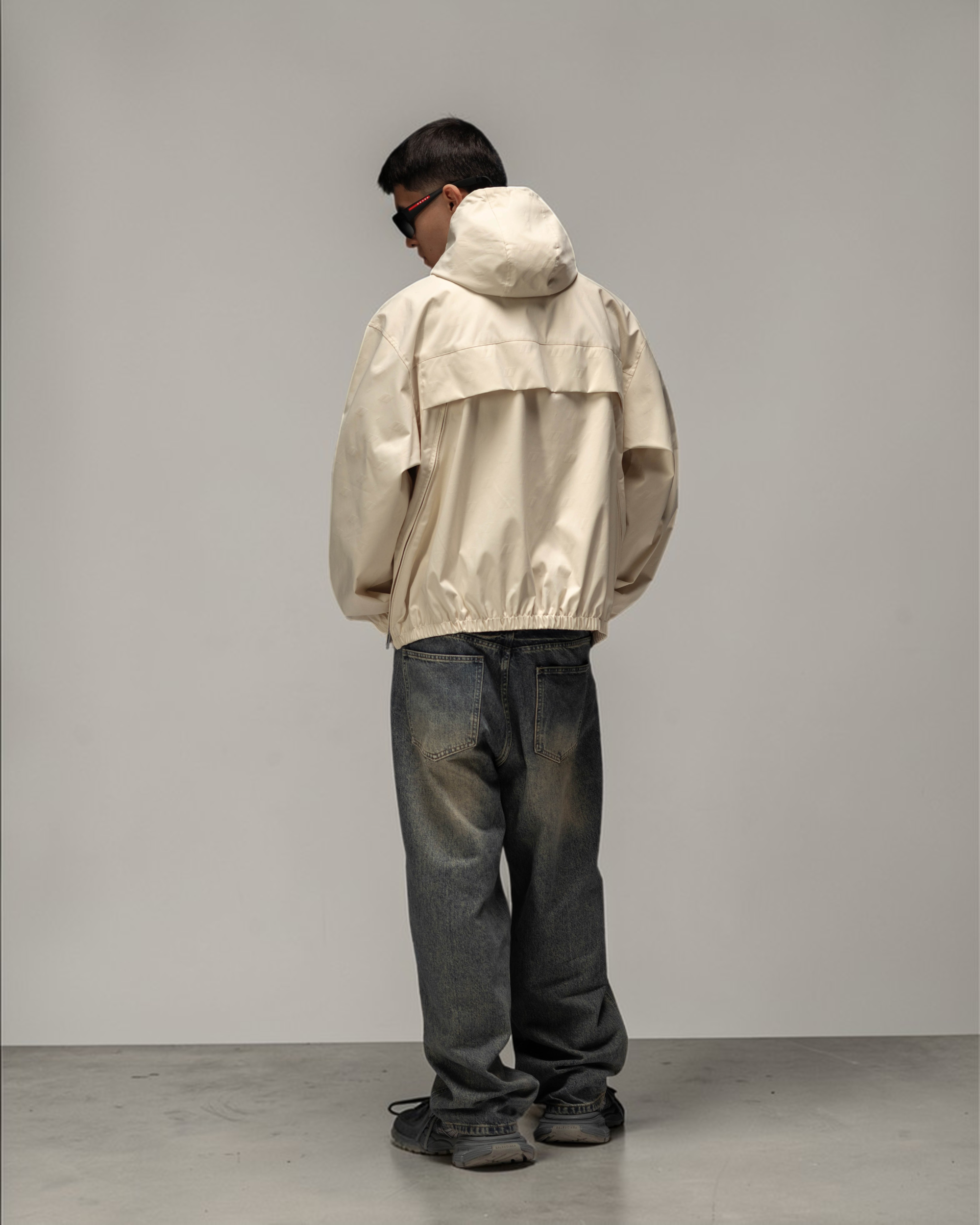 Jacket ZERO FORM monogram off-white